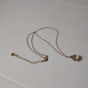 Clam Shell With Faux Pearl Pendant Necklace Adjustable 18 To 20 Inches Long